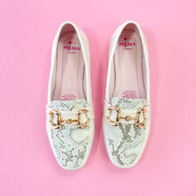 Cargar imagen en el visor de la galería, Fernanda Castaña Sneake