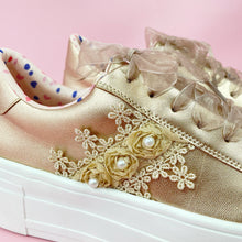 Cargar imagen en el visor de la galería, NOV-ENCAJE-CAR-METAL-CIRCON