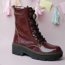 Cargar imagen en el visor de la galería, Lola Mal Alto Brillo Vino