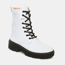 Cargar imagen en el visor de la galería, Lola Mal Blanco