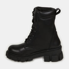 Cargar imagen en el visor de la galería, Lola Urb Cabra Negra