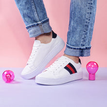 Cargar imagen en el visor de la galería, Mabel Es Blanco Azul