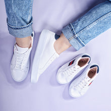 Cargar imagen en el visor de la galería, Mabel Es Blanco Azul