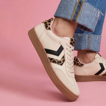 Cargar imagen en el visor de la galería, Zoé Ice Leopardo
